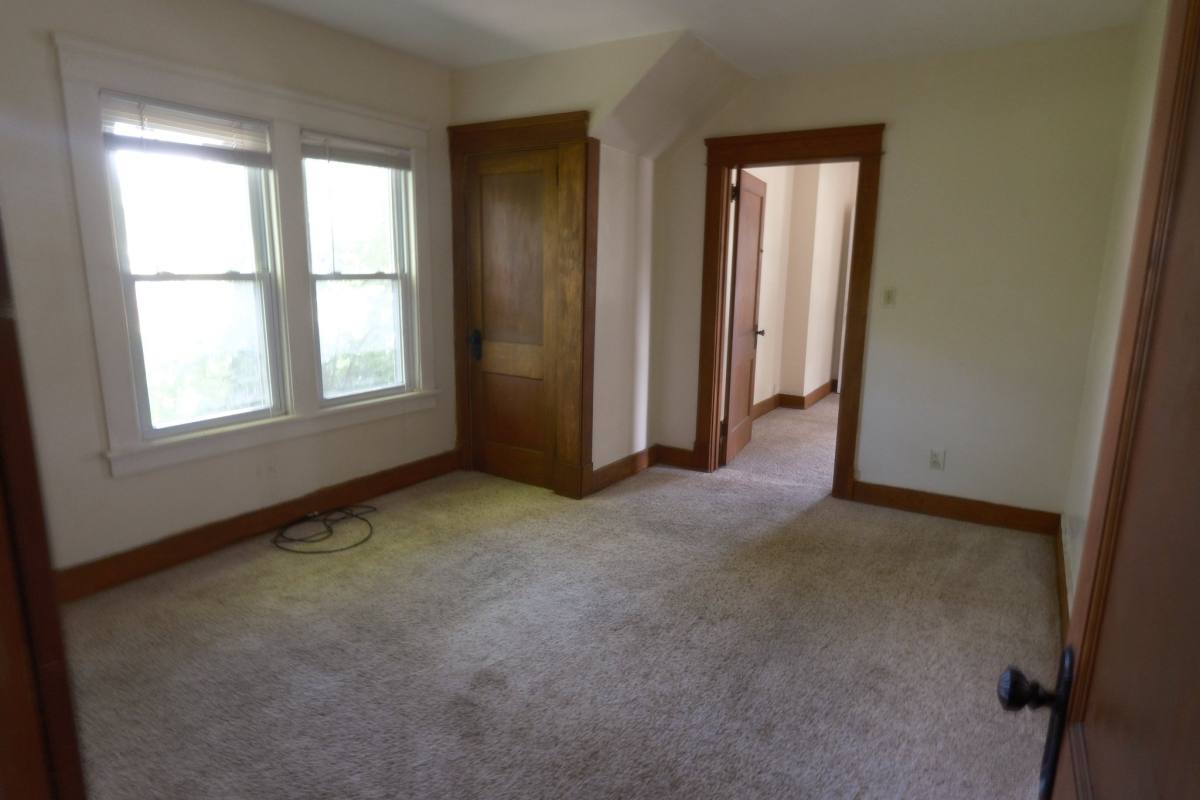 Apartment for rent at 838 840 Woodbine Ave SE, Warren, OH 44484