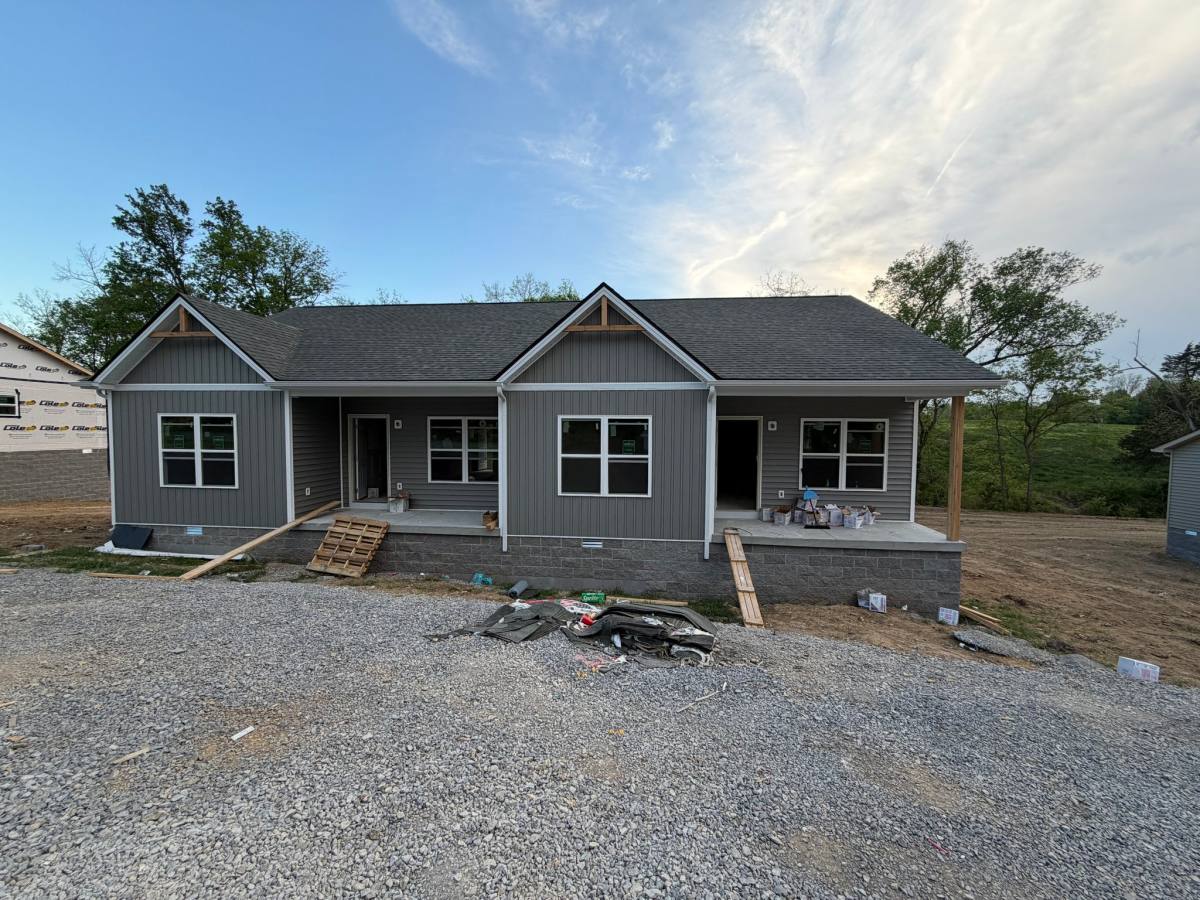 Apartment for rent at 1943 Holland Rd, Scottsville, KY 42164