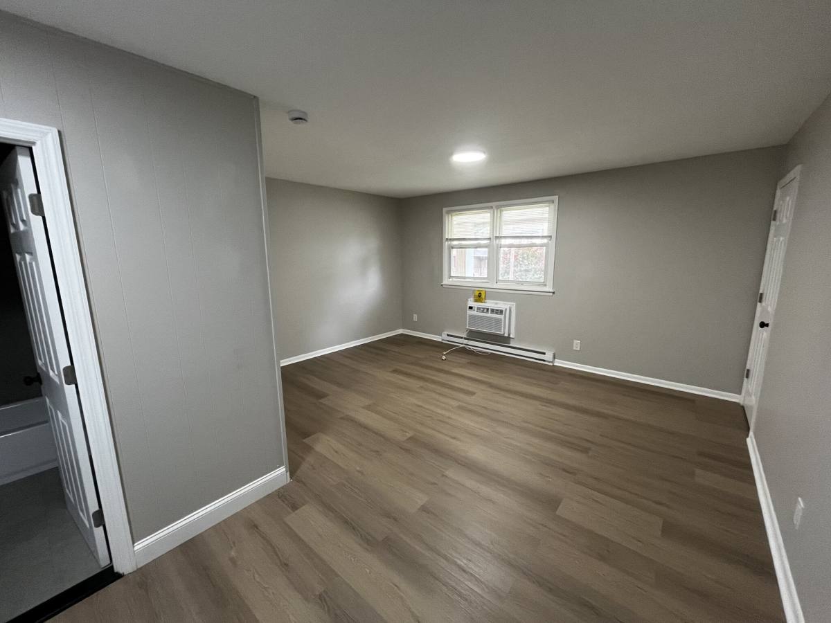 Apartment for rent at 318 Columbia Ave, Stratford, NJ 08084