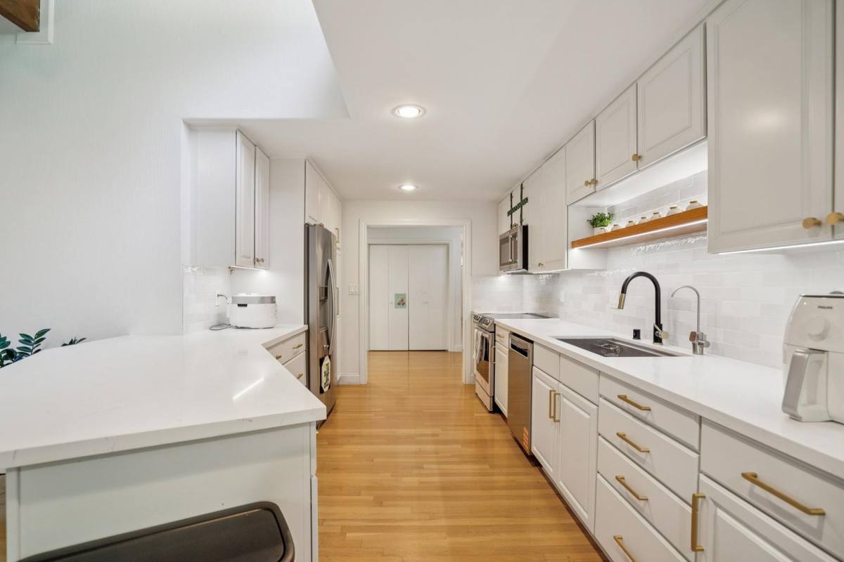 House for rent at 886 Berkeley Ave, Menlo Park, CA 94025