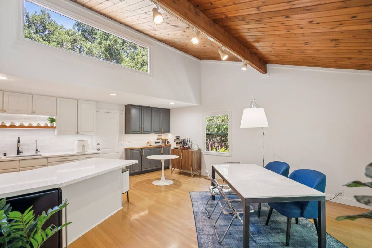 House for rent at 886 Berkeley Ave, Menlo Park, CA 94025