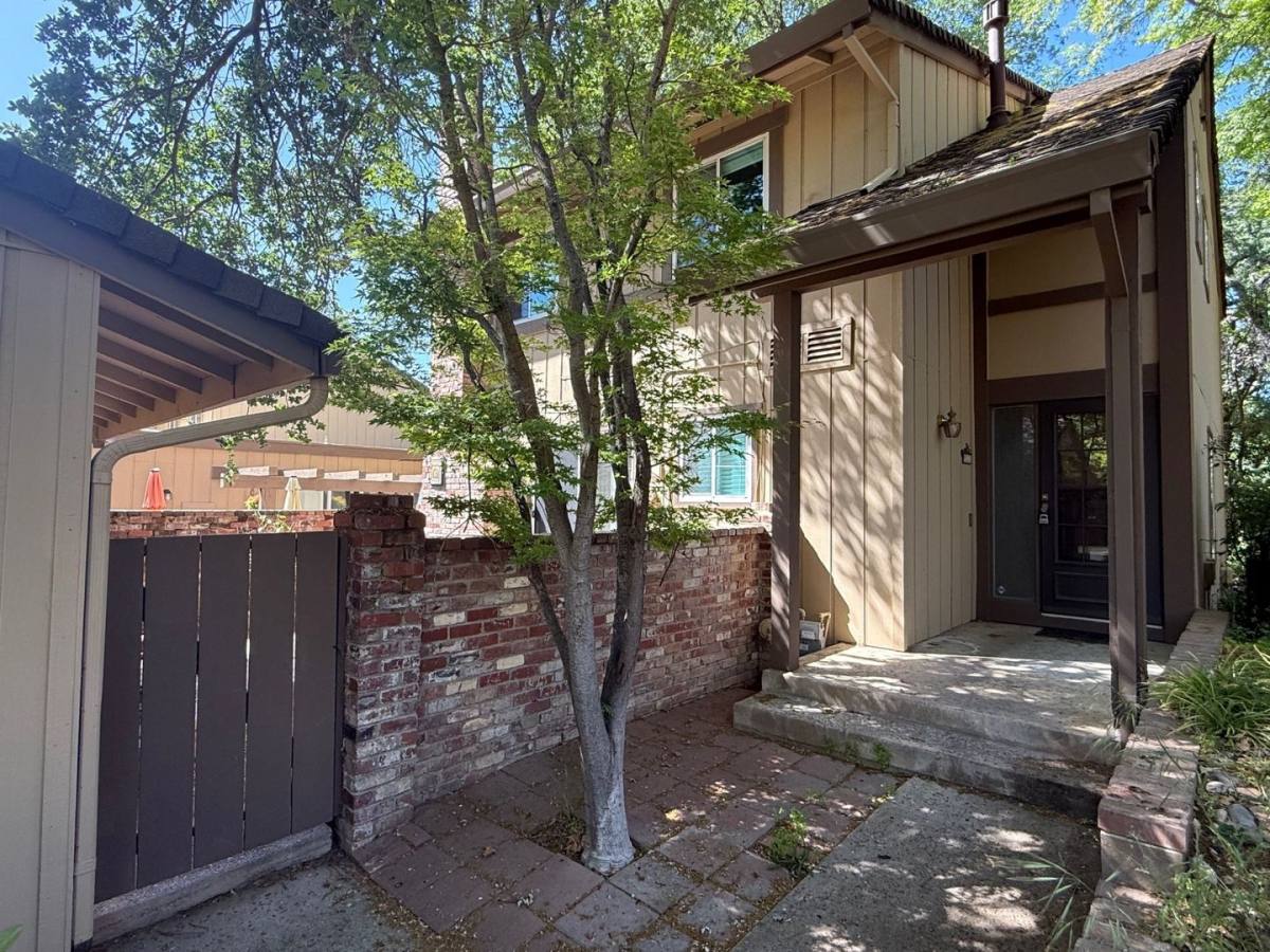 Condo for rent at 6805 Castillo Court, Citrus Heights, CA 95621