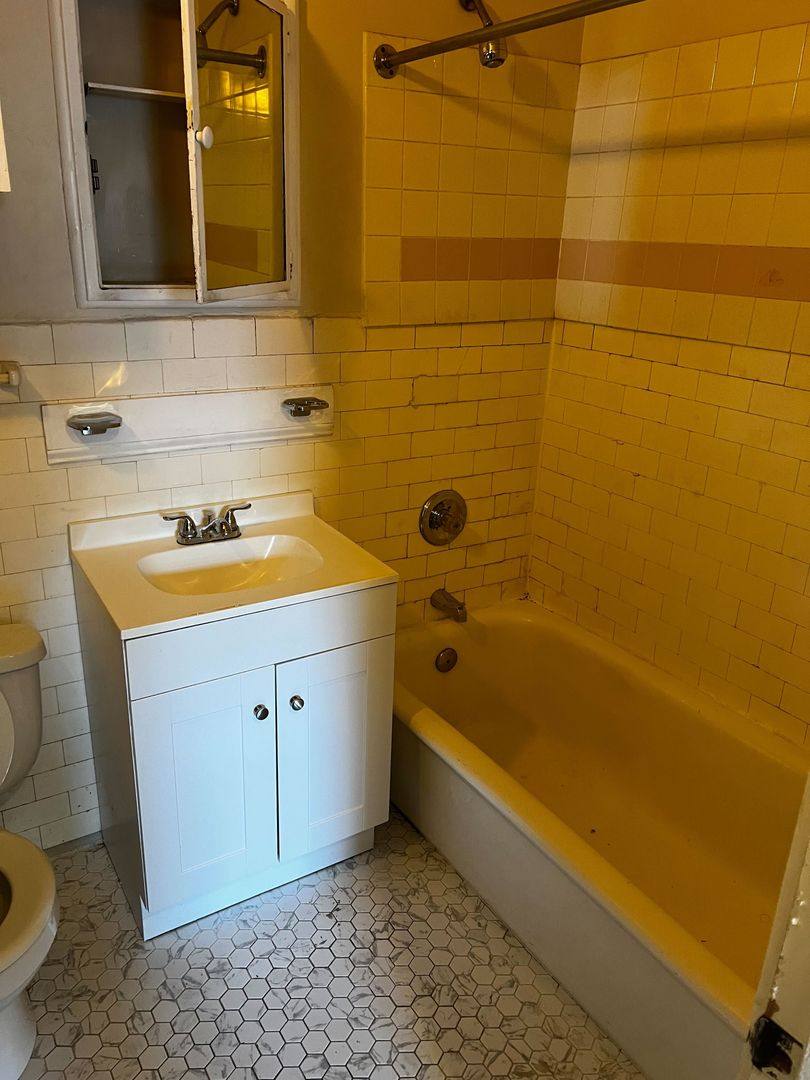 Apartment for rent at 192 Lark St, Albany, NY 12210