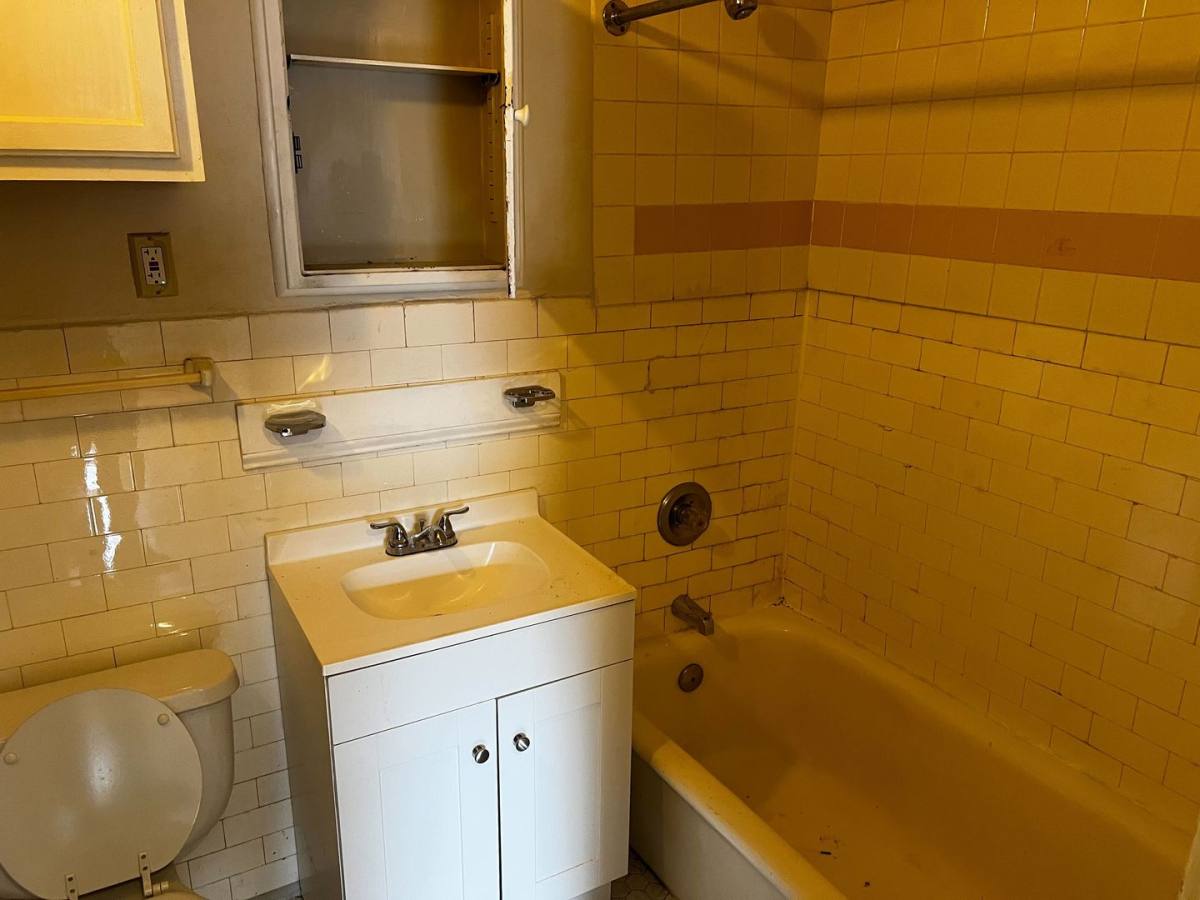 Apartment for rent at 192 Lark St, Albany, NY 12210