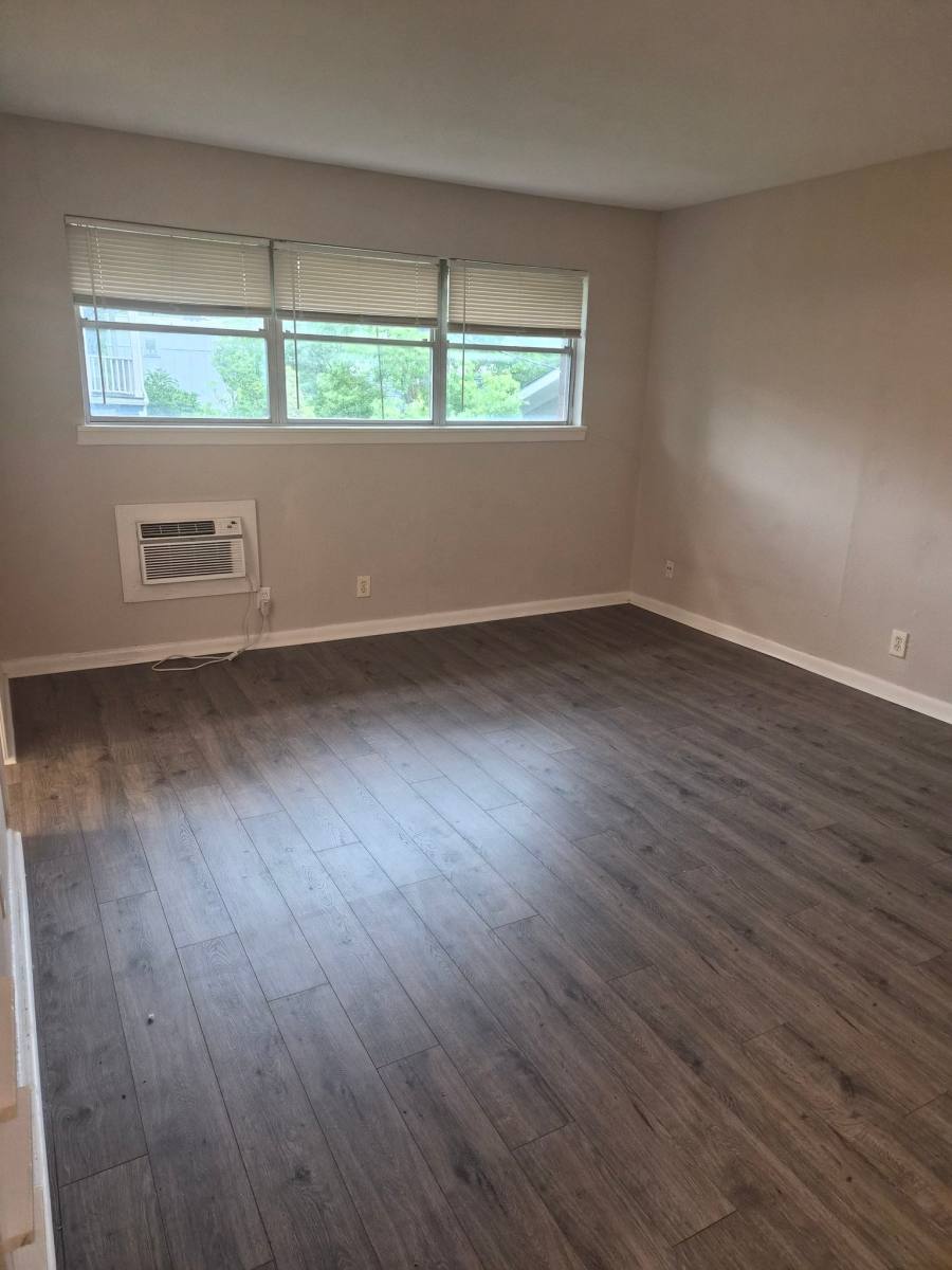 Apartment for rent at 3619 Garrott, Houston, TX 77006