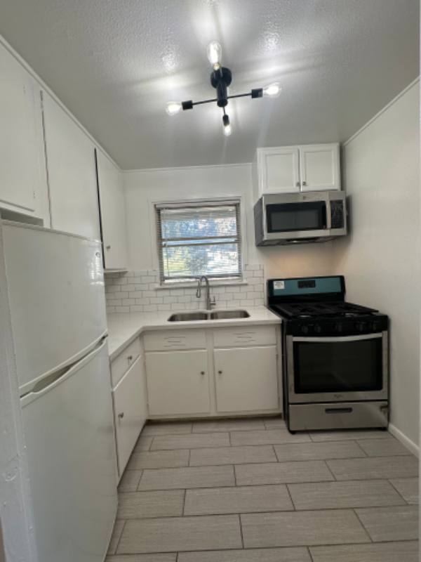 Apartment for rent at 3619 Garrott, Houston, TX 77006