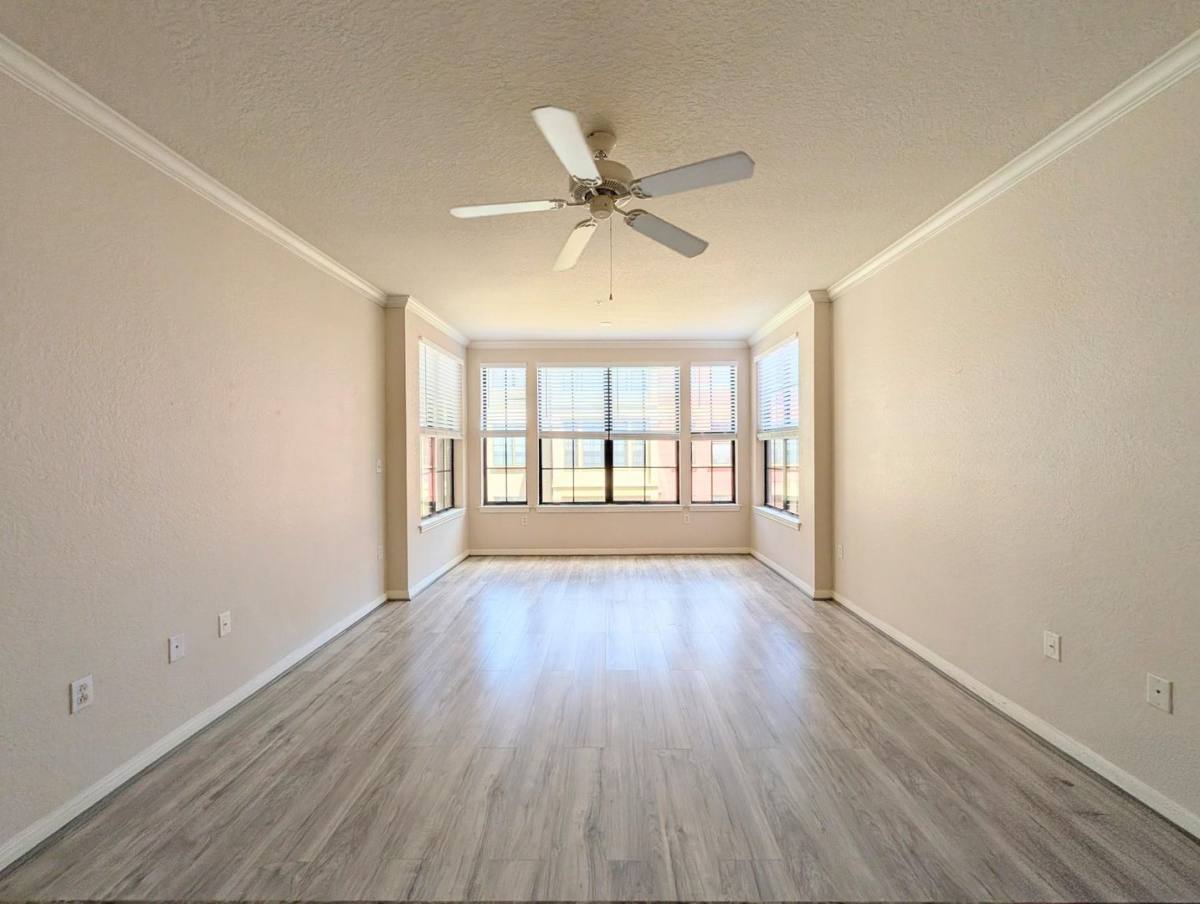 Apartment for rent at 911 N Orange Ave #422, Orlando, FL 32801