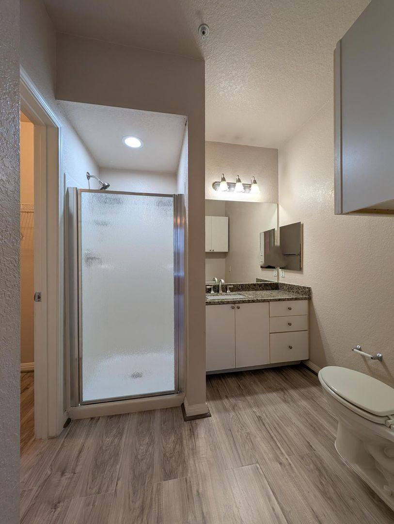 Apartment for rent at 911 N Orange Ave #422, Orlando, FL 32801