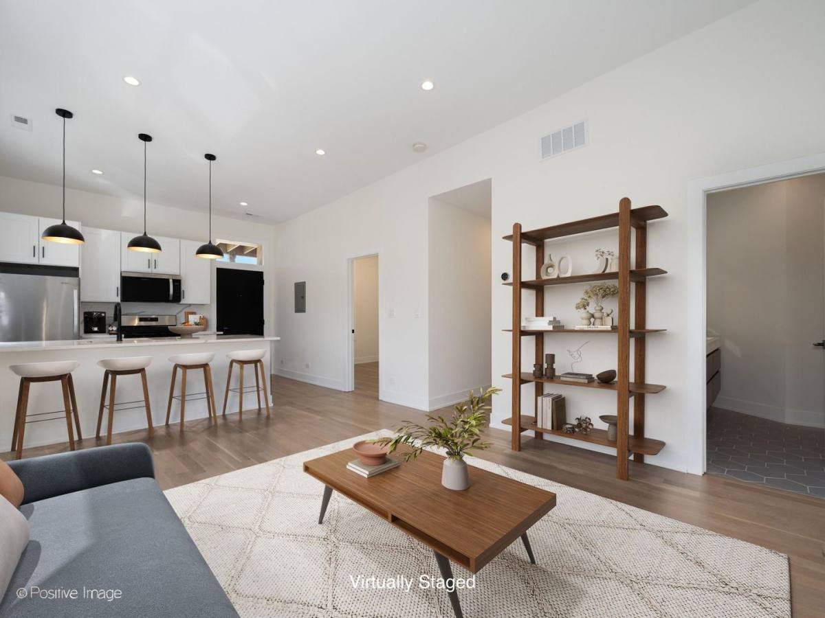 Apartment for rent at 1500 N Western, Chicago, IL 60622