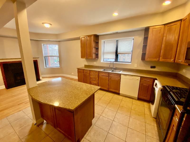 Condo for rent at 6557 S Minerva Ave #2B, Chicago, IL 60637