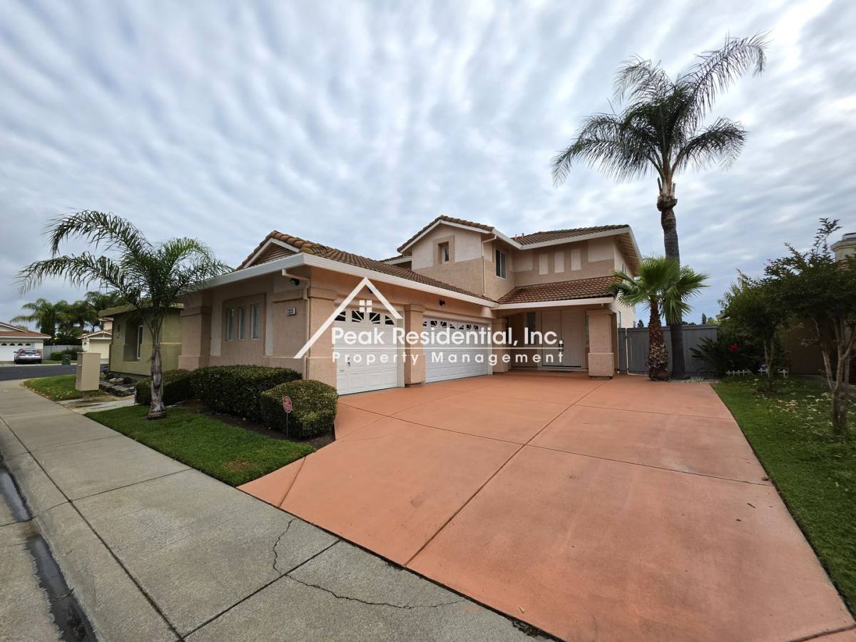 House for rent at 3333 E Island Court, Elk Grove, CA 95758