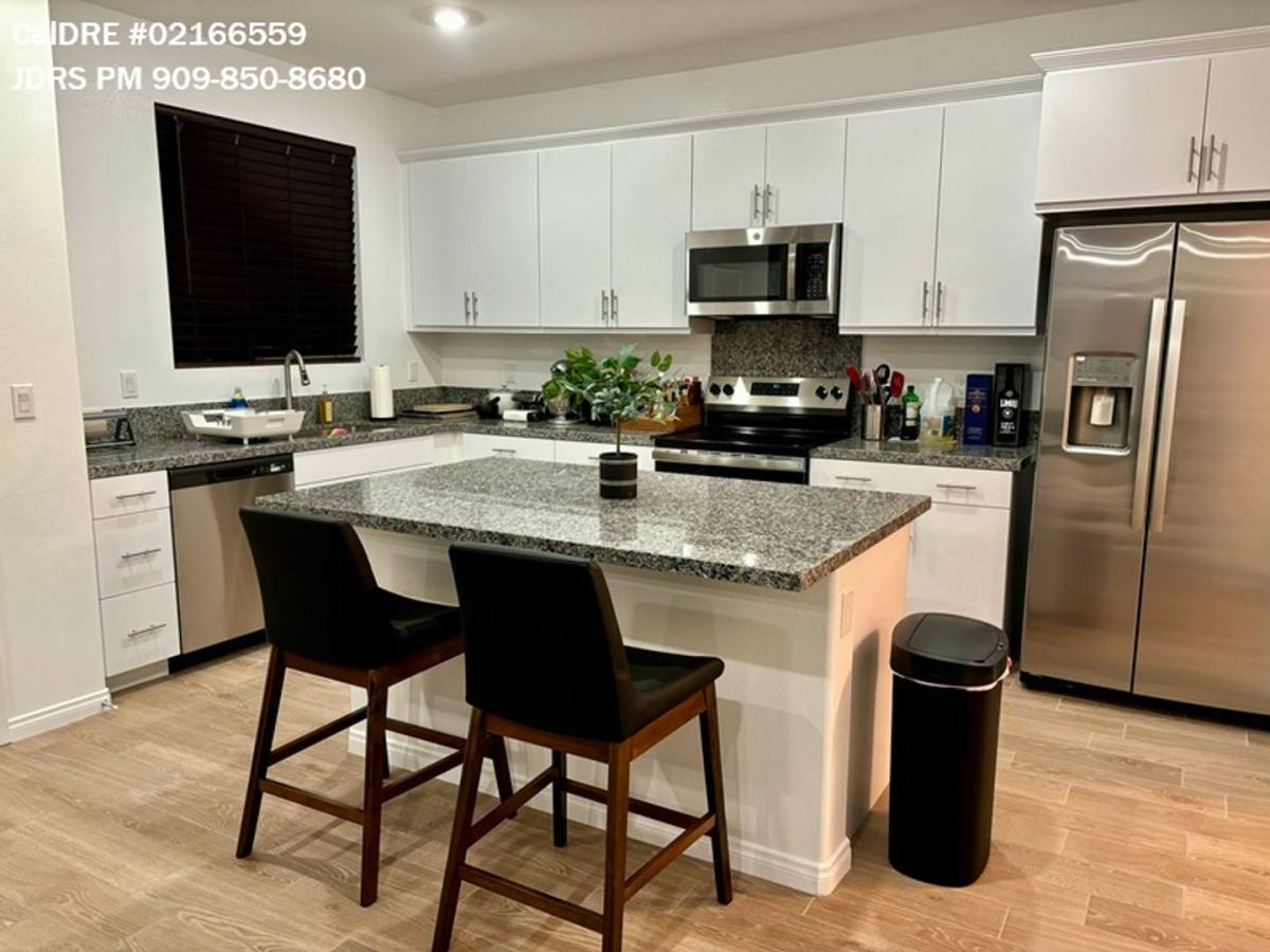House for rent at 1375 Yeager Ave, Rialto, CA 92376