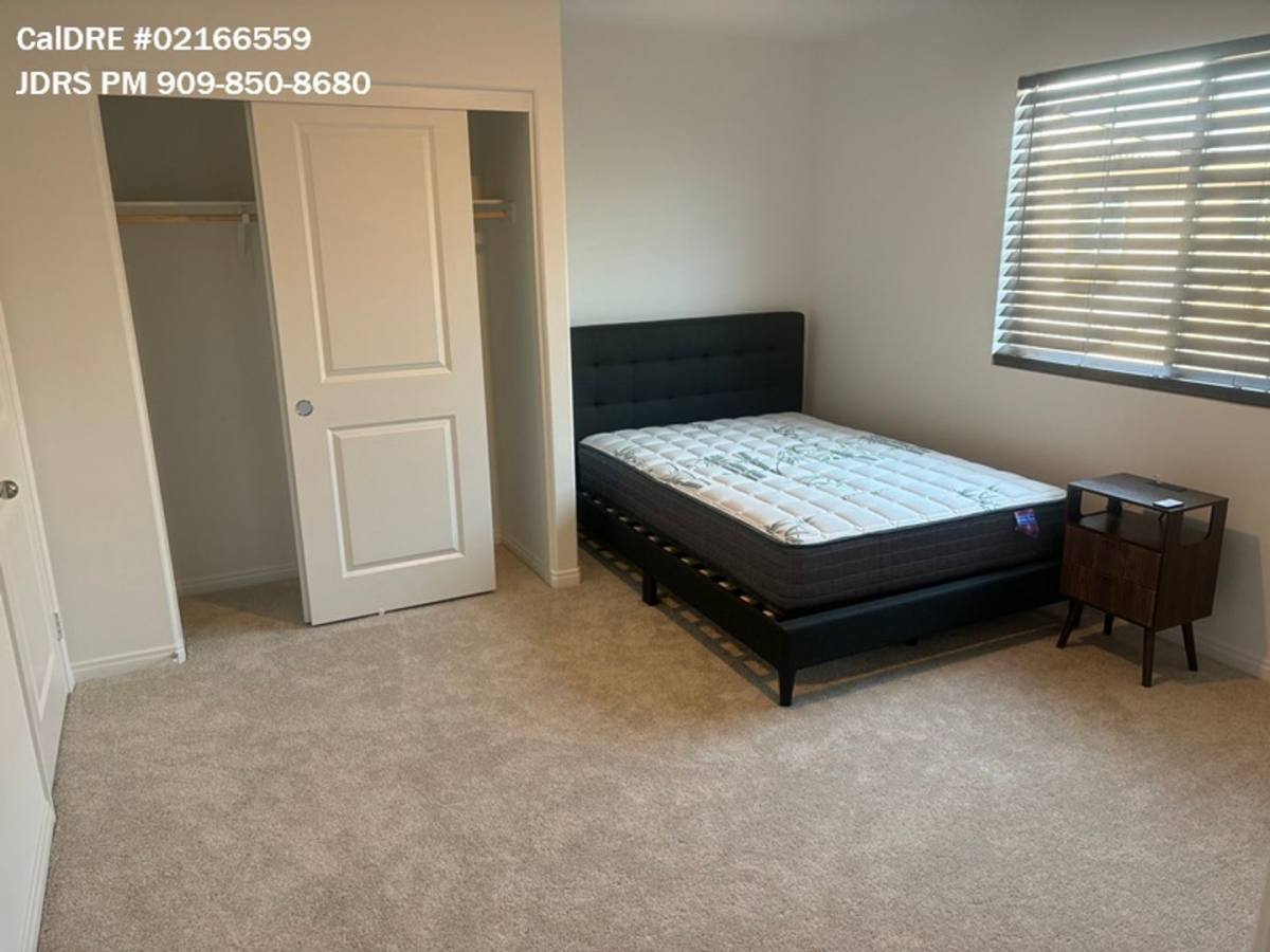 House for rent at 1375 Yeager Ave, Rialto, CA 92376