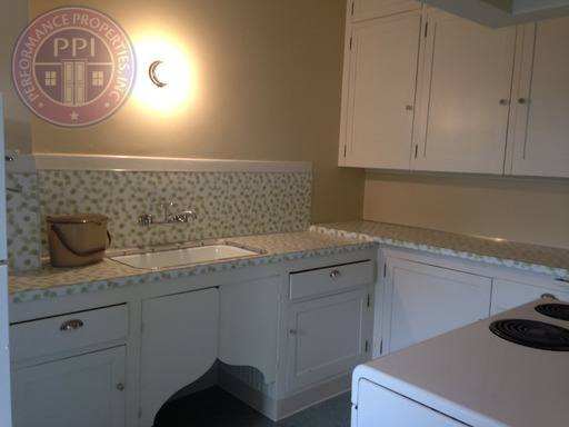 Apartment for rent at 5712 - 5722 SE Belmont St, Portland, OR 97215
