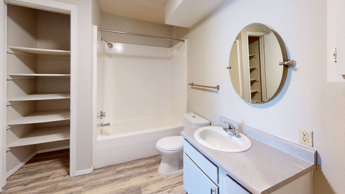 Apartment for rent at 1900 Renaissance Dr, Norman, OK 73071