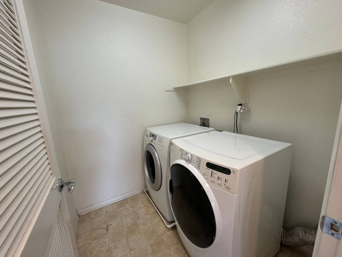 Condo for rent at 5096 Plaza Promenade, San Diego, CA 92123
