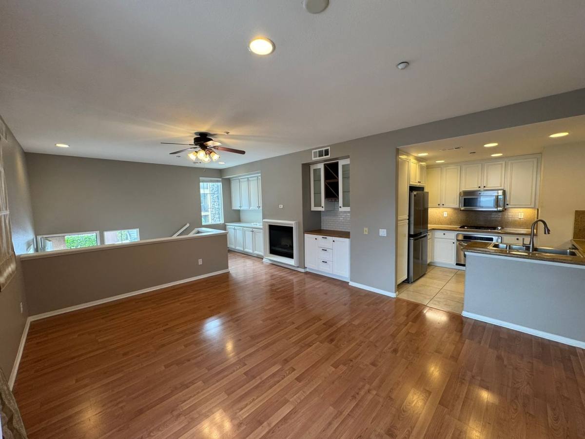 Condo for rent at 5096 Plaza Promenade, San Diego, CA 92123