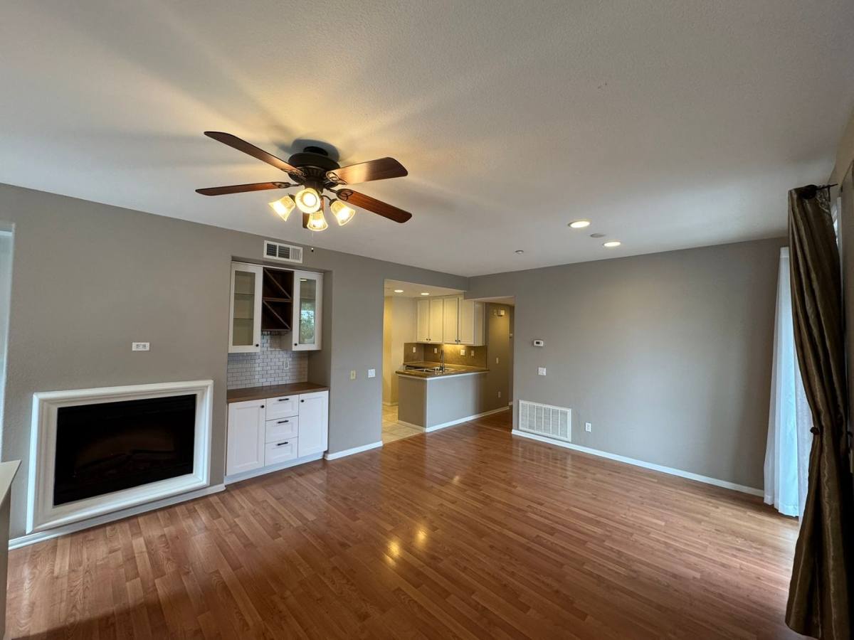 Condo for rent at 5096 Plaza Promenade, San Diego, CA 92123