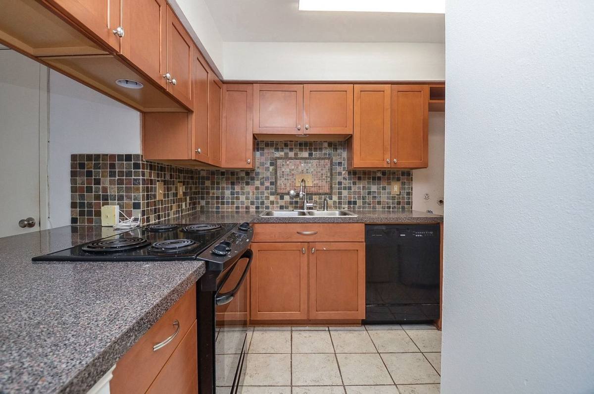 Condo for rent at 515 Tallowood Rd, Houston, TX 77024