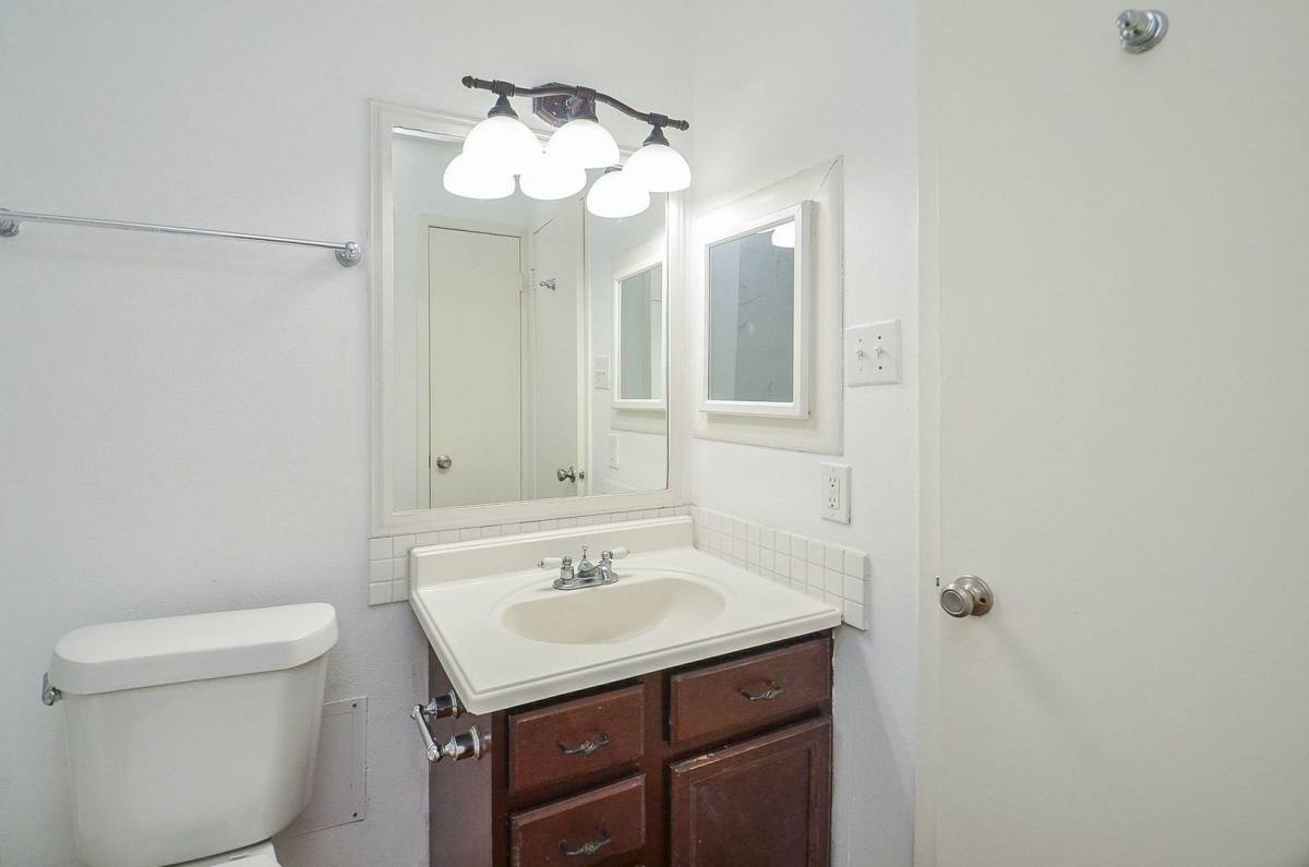 Condo for rent at 515 Tallowood Rd, Houston, TX 77024