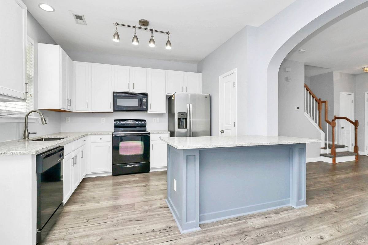 Townhouse for rent at 1032 Tabard Lane, Matthews, NC 28104