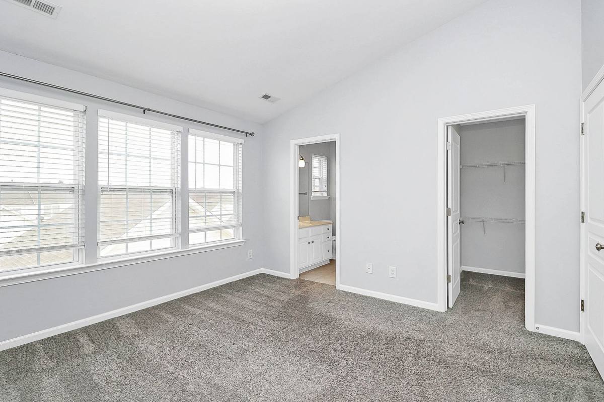 Townhouse for rent at 1032 Tabard Lane, Matthews, NC 28104