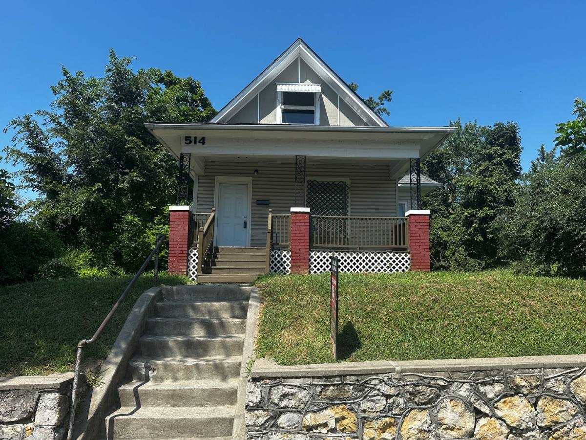 House for rent at 514 S 20th St, Saint Joseph, MO 64501