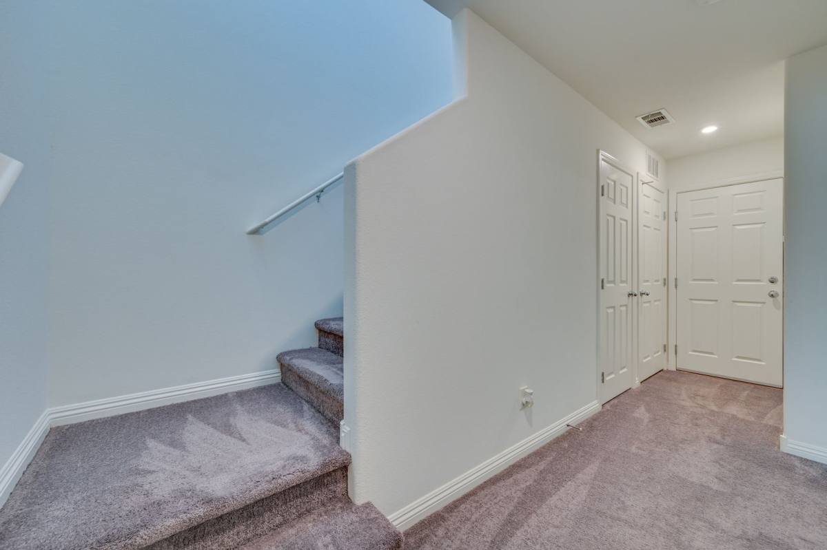 Townhouse for rent at 5202 Dubris Dr, Las Vegas, NV 89115