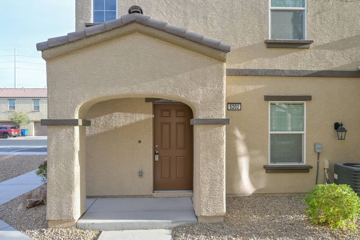 Townhouse for rent at 5202 Dubris Dr, Las Vegas, NV 89115