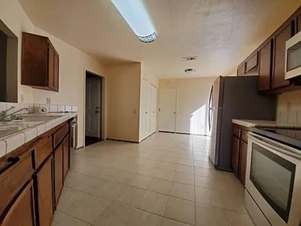 House for rent at 757 Sunningdale Dr, Oceanside, CA 92057