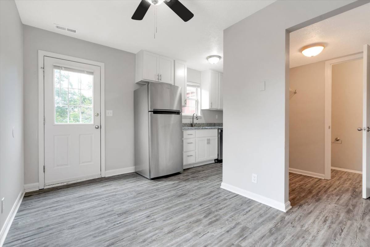 Townhouse for rent at 12050 Morningside Dr, Louisville, KY 40229