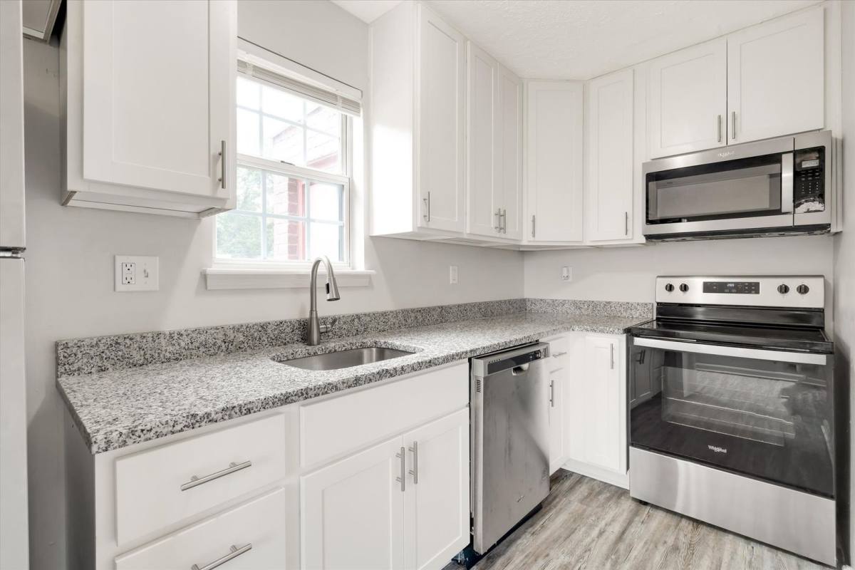 Townhouse for rent at 12050 Morningside Dr, Louisville, KY 40229