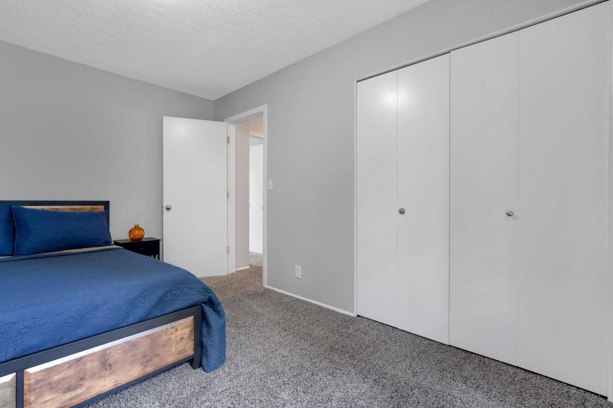 Townhouse for rent at 12002 Morningside, Louisville, KY 40229