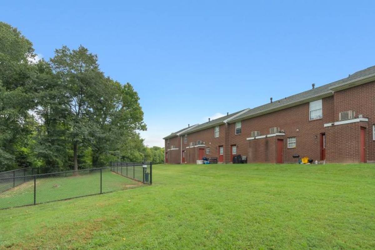 Townhouse for rent at 12002 Morningside, Louisville, KY 40229