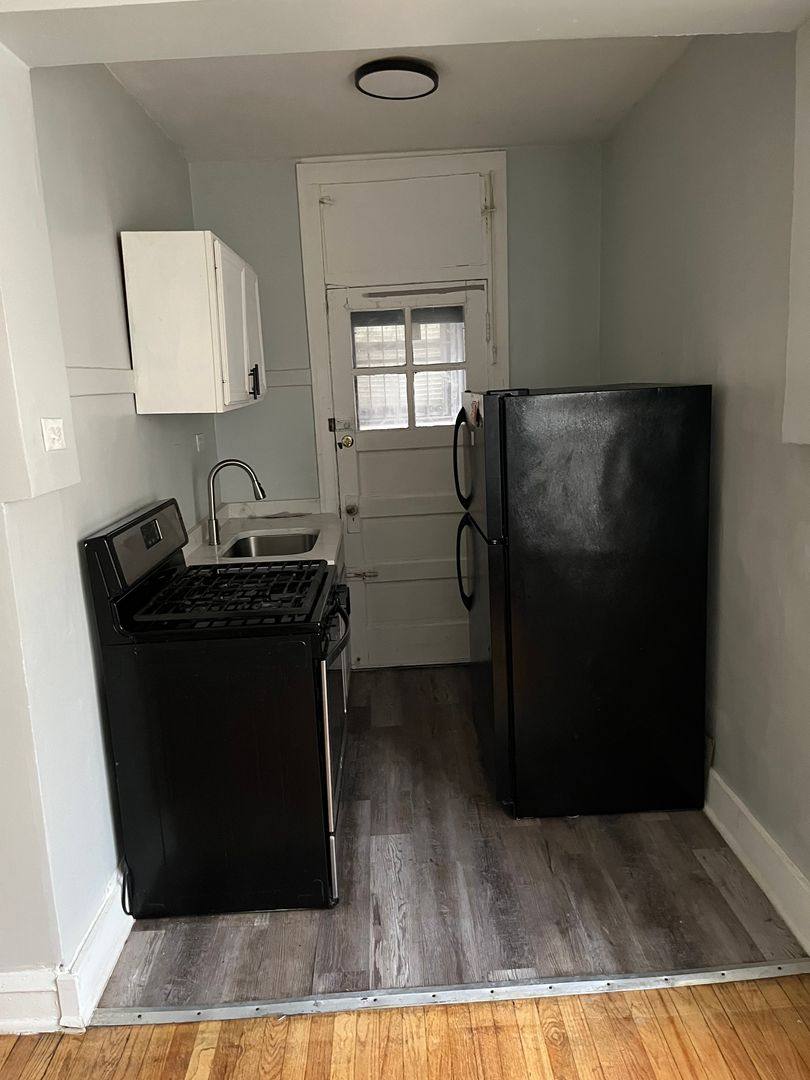 Apartment for rent at 7801-05 S Indiana Ave, Chicago, IL 60619