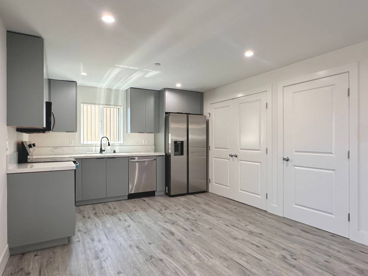 Apartment for rent at 11512 Oxford Ave, Hawthorne, CA 90250