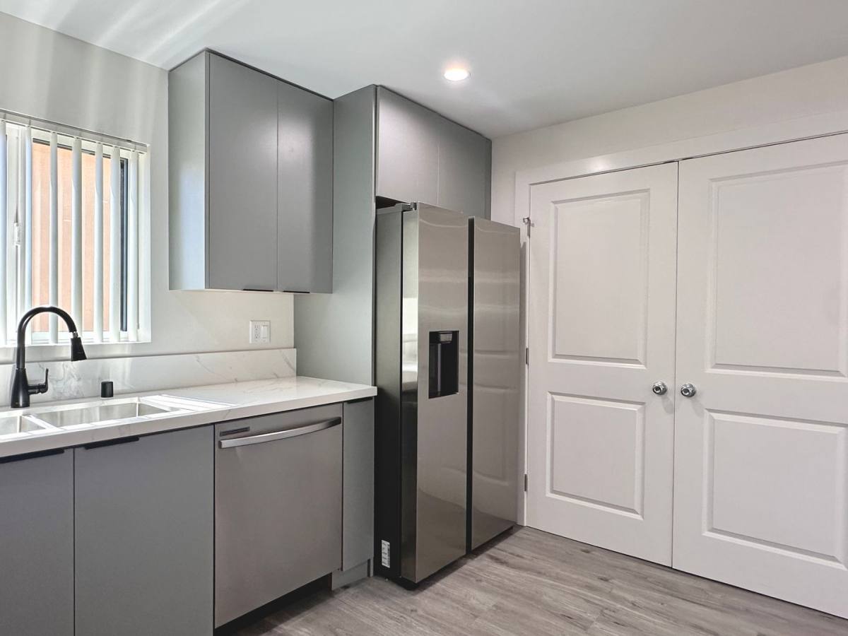 Apartment for rent at 11512 Oxford Ave, Hawthorne, CA 90250