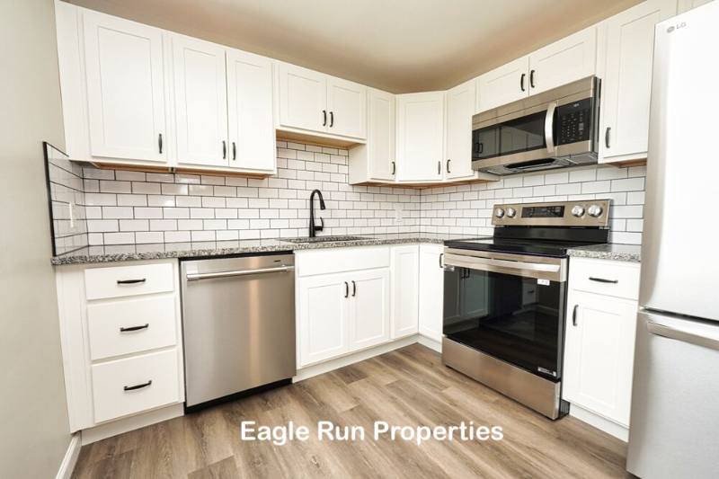 Apartment for rent at 1865 Mulberry St #B, Goshen, OH 45122