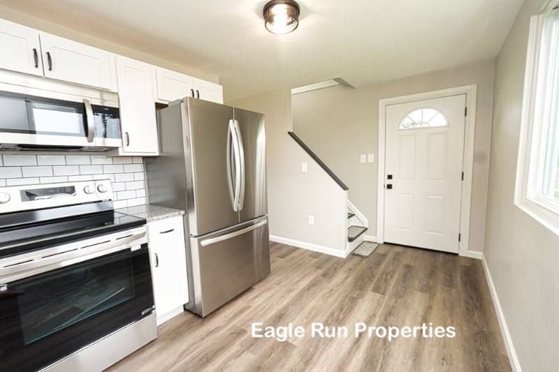 Apartment for rent at 1865 Mulberry St #B, Goshen, OH 45122
