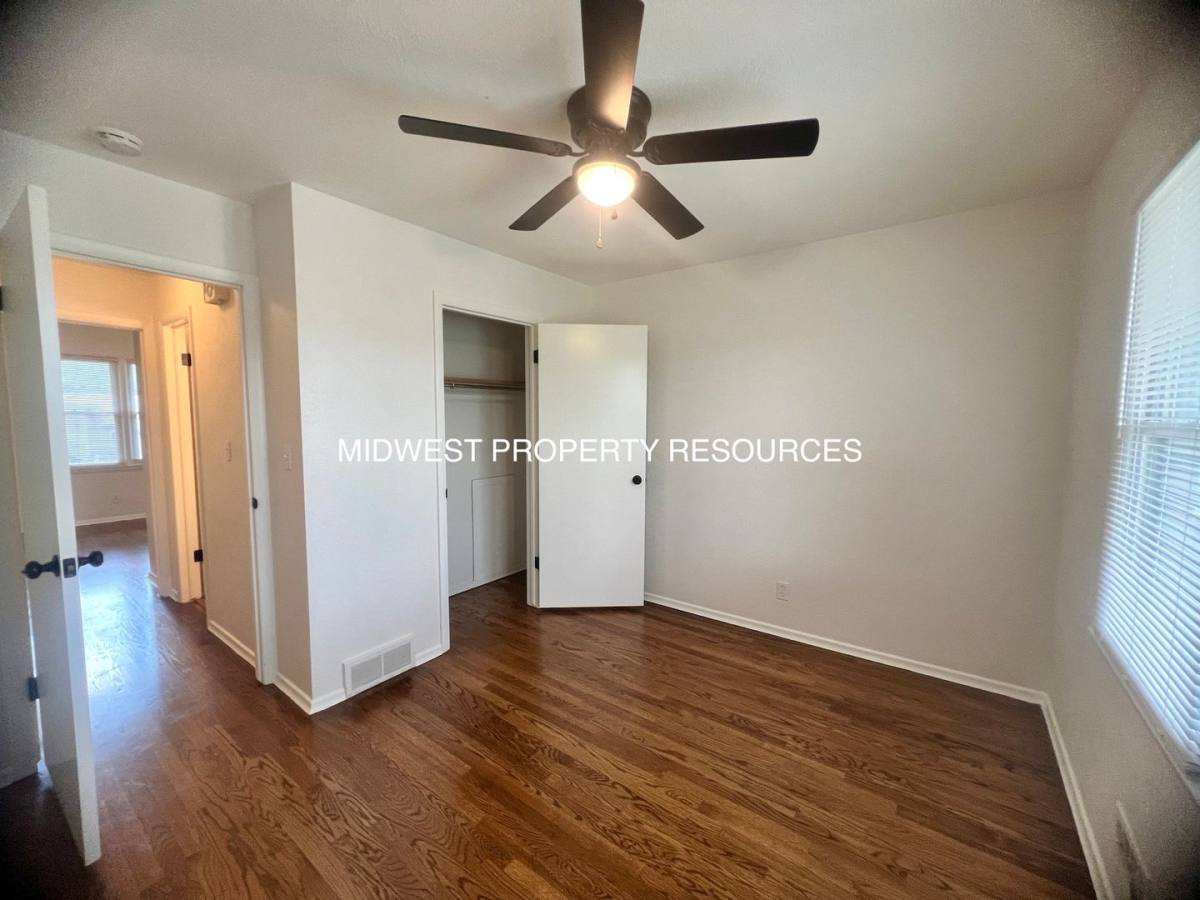 Townhouse for rent at 10607 E 78th Terrace, Kansas City, MO 64138
