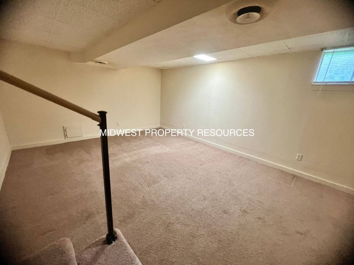 Townhouse for rent at 10607 E 78th Terrace, Kansas City, MO 64138