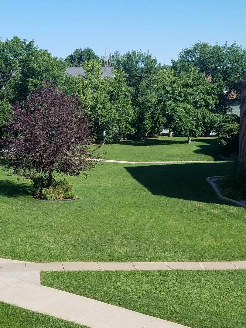 Apartment for rent at 425 E Fairlane Dr, Rapid City, SD 57701