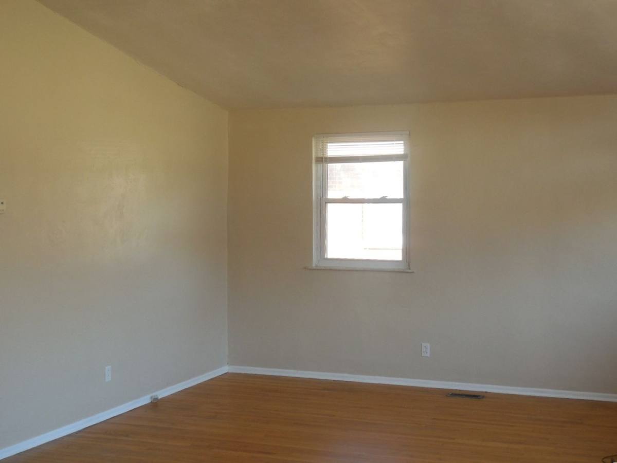 House for rent at 813 Klein Ave, Edwardsville, IL 62025