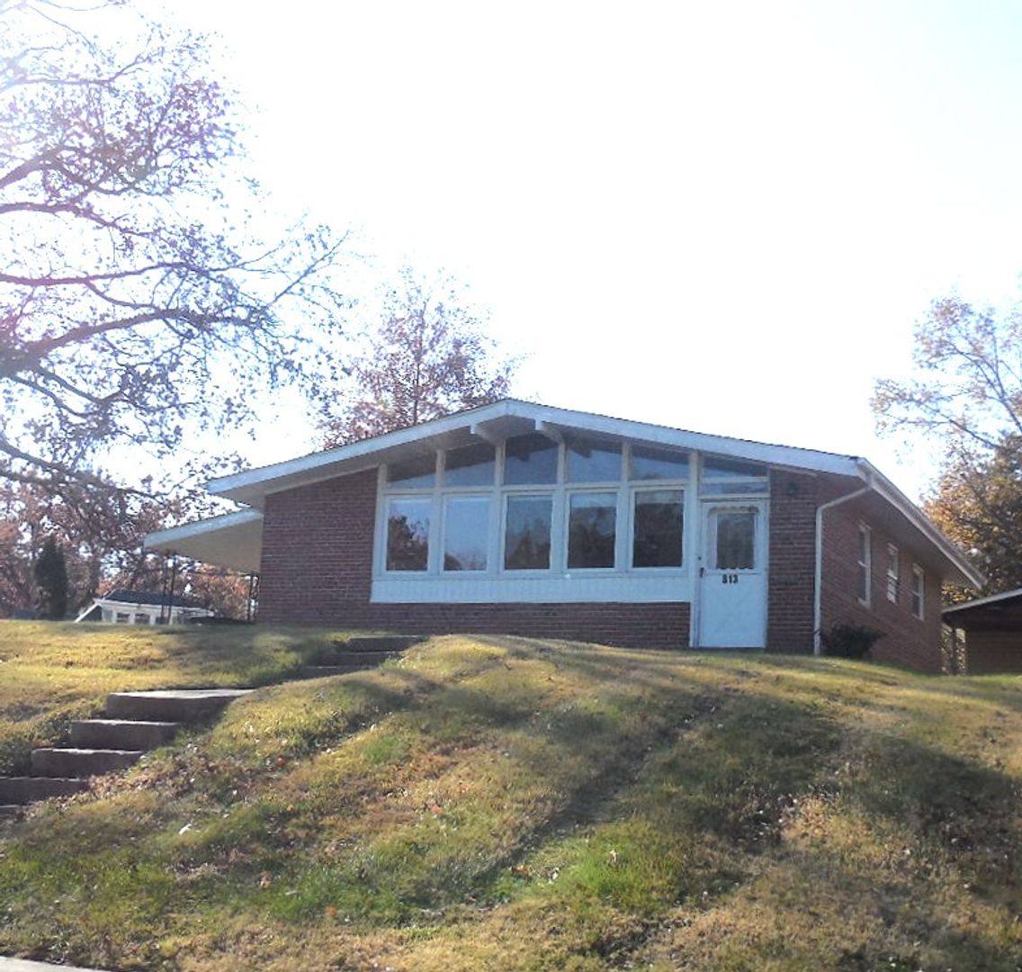 House for rent at 813 Klein Ave, Edwardsville, IL 62025