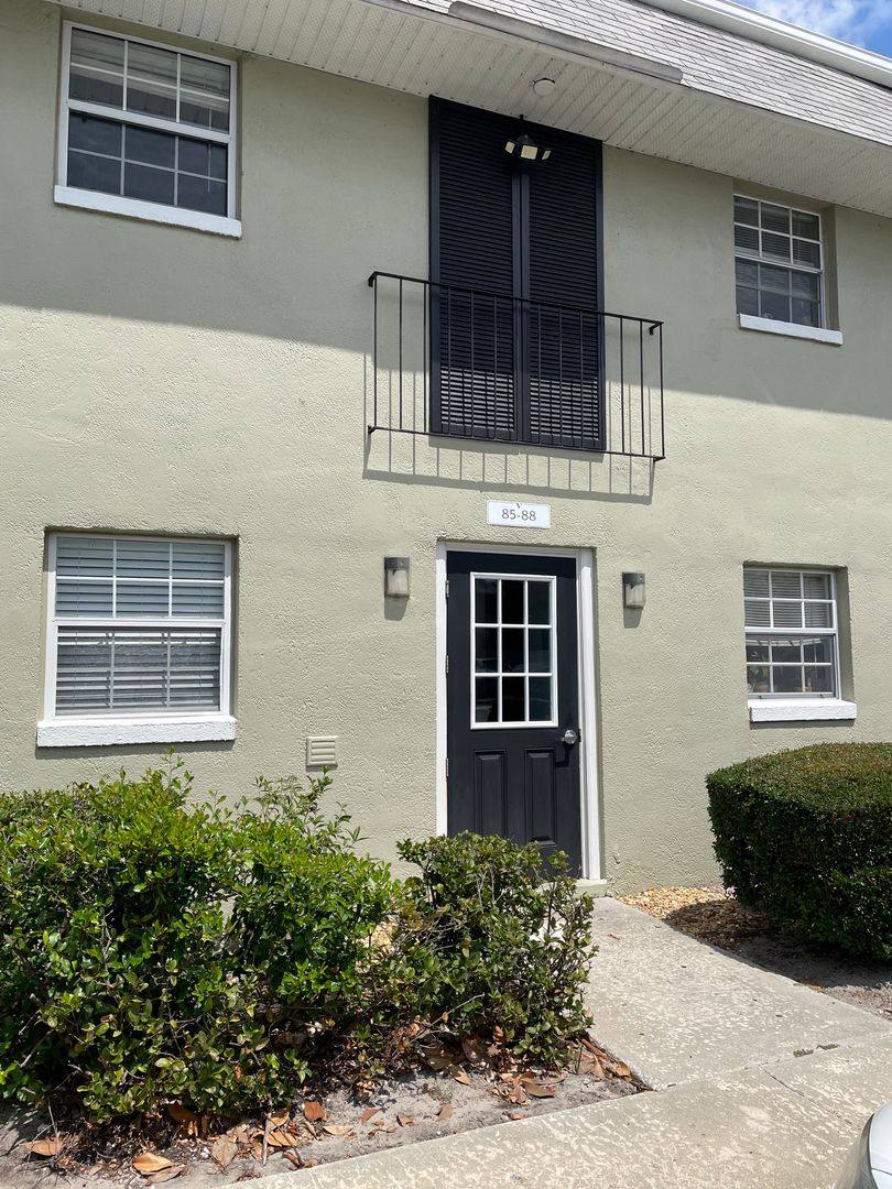 Condo for rent at 525 S Conway Rd, Orlando, FL 32807
