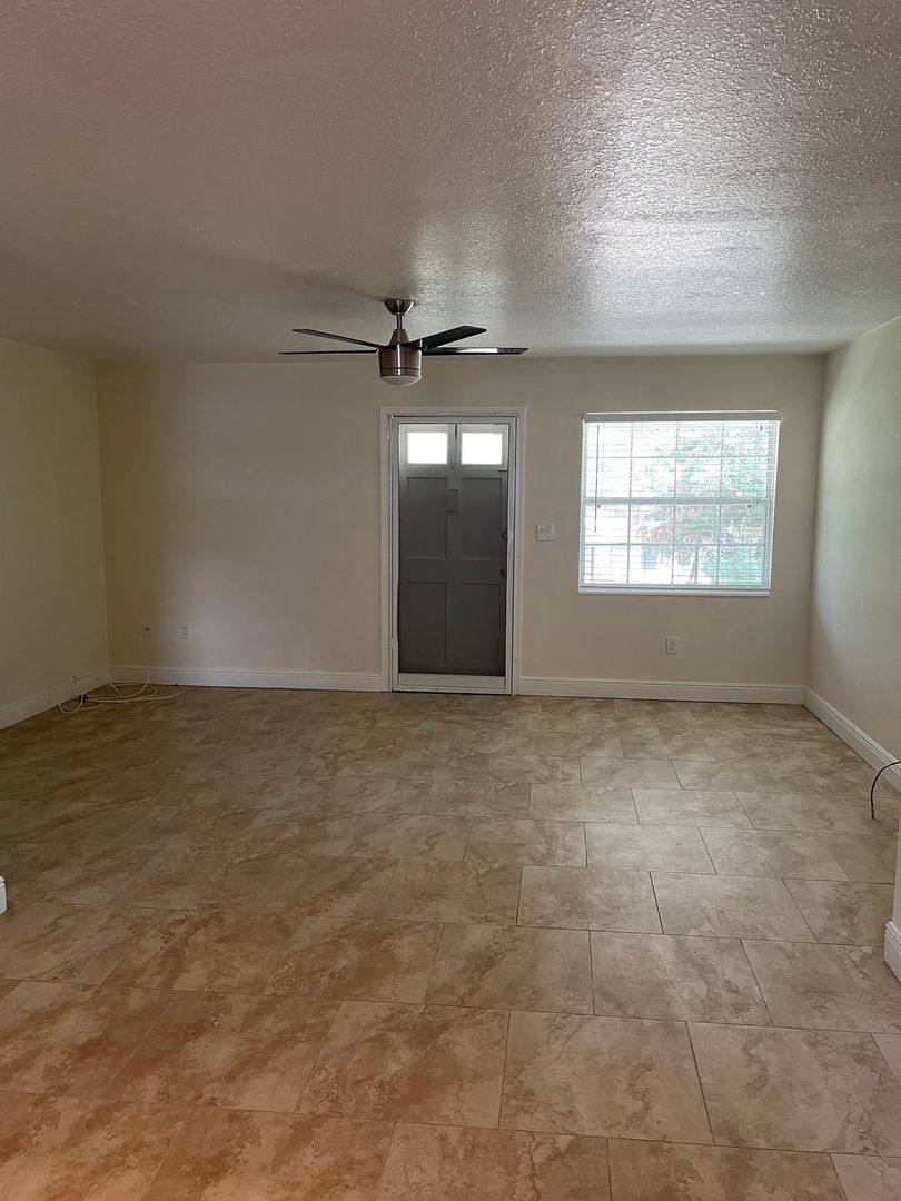 Condo for rent at 525 S Conway Rd, Orlando, FL 32807