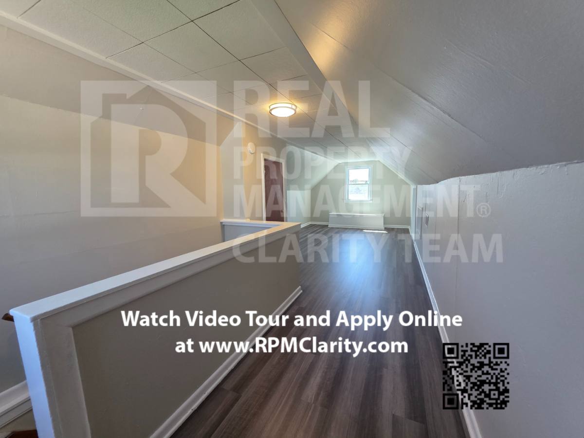House for rent at 1718 Giant St, Toledo, OH 43613