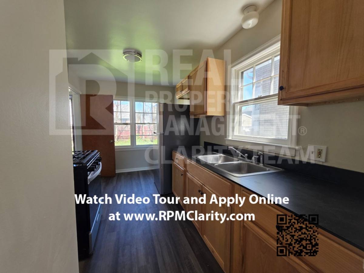 House for rent at 1718 Giant St, Toledo, OH 43613