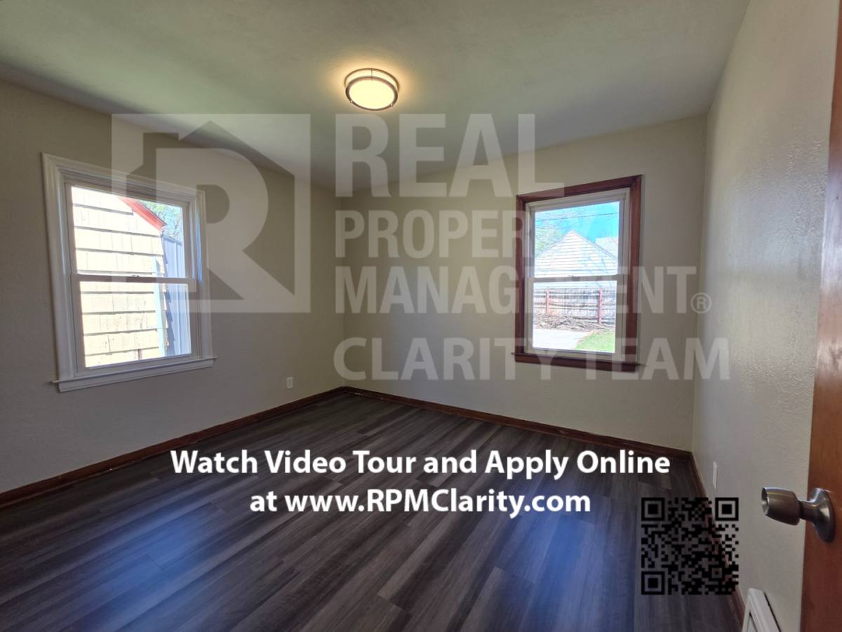 House for rent at 1718 Giant St, Toledo, OH 43613