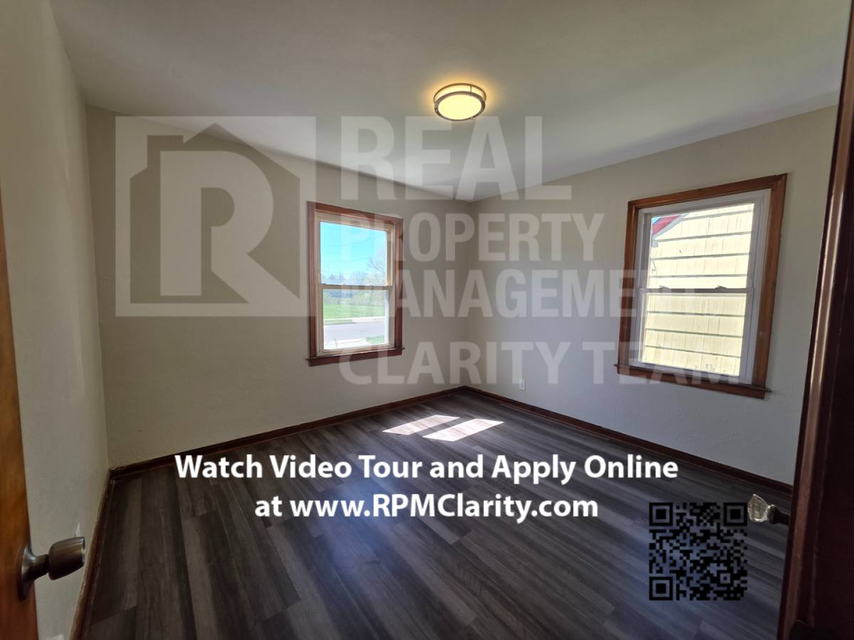 House for rent at 1718 Giant St, Toledo, OH 43613